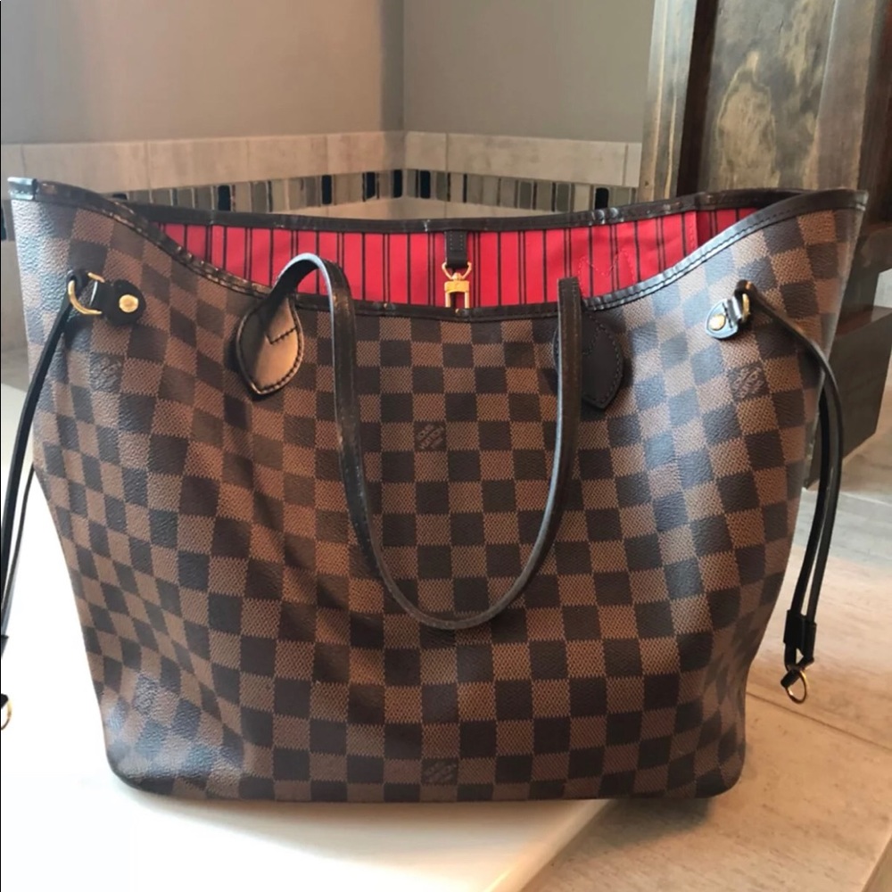 Authentic Louis Vuitton Neverfull mm